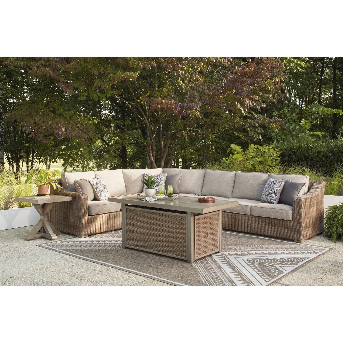 Signature Design by Ashley Laguna Heights PCP790P2 4 pc Outdoor Sectional - American Furniture of Slidell