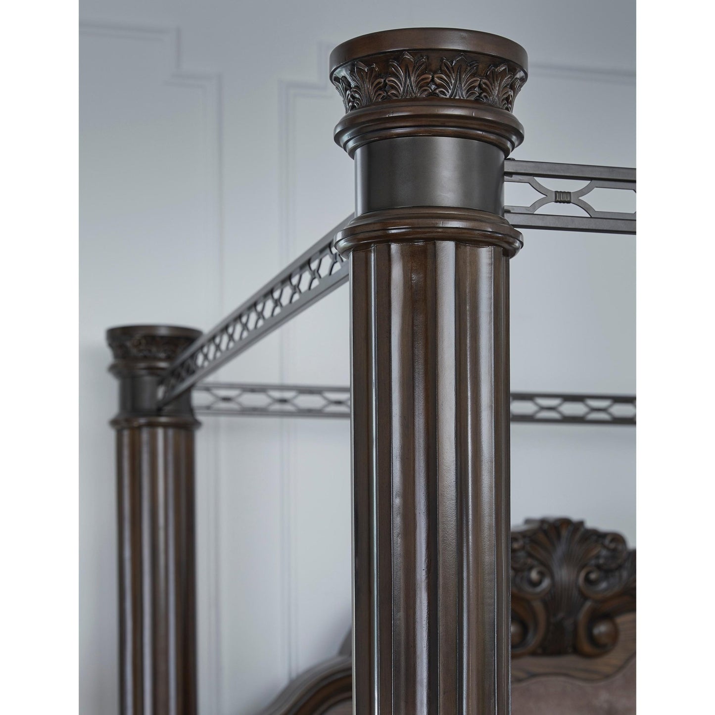 Signature Design by Ashley Maylee B947B10 King Canopy Bed - American Furniture of Slidell