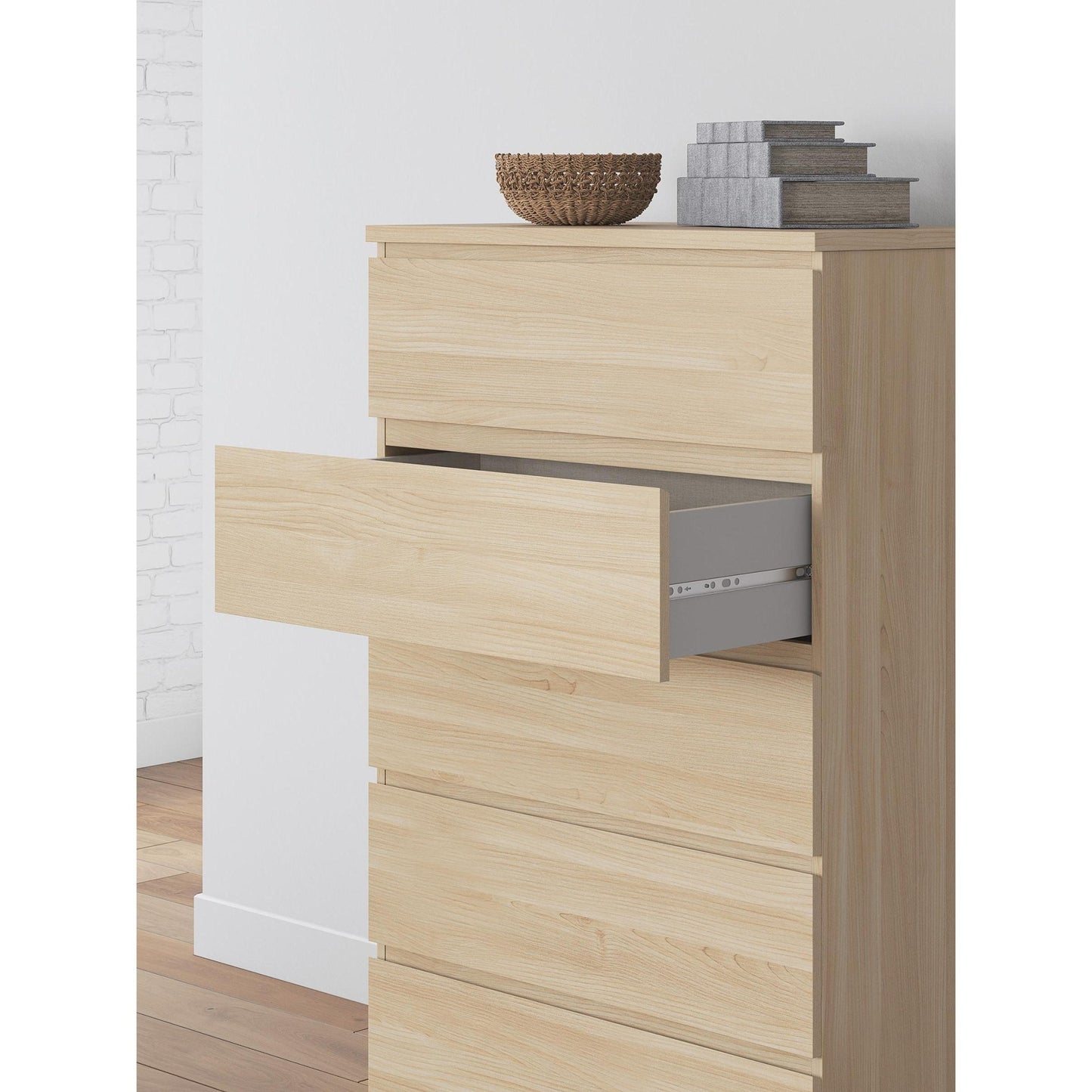 Signature Design by Ashley Onita EB9632 - 245 Five Drawer Chest - American Furniture of Slidell