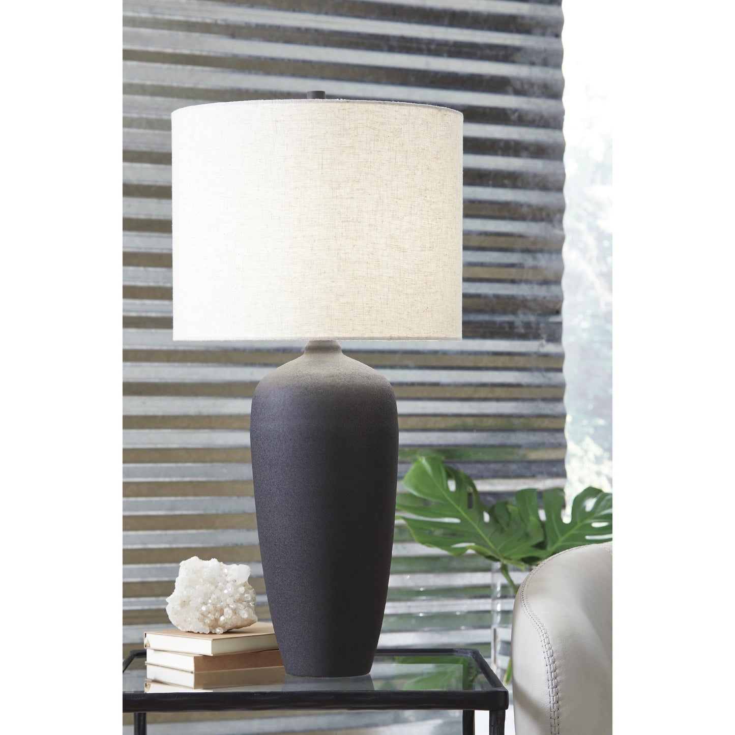 Signature Design by Ashley Ryenburg L207584 Metal Table Lamp - American Furniture of Slidell
