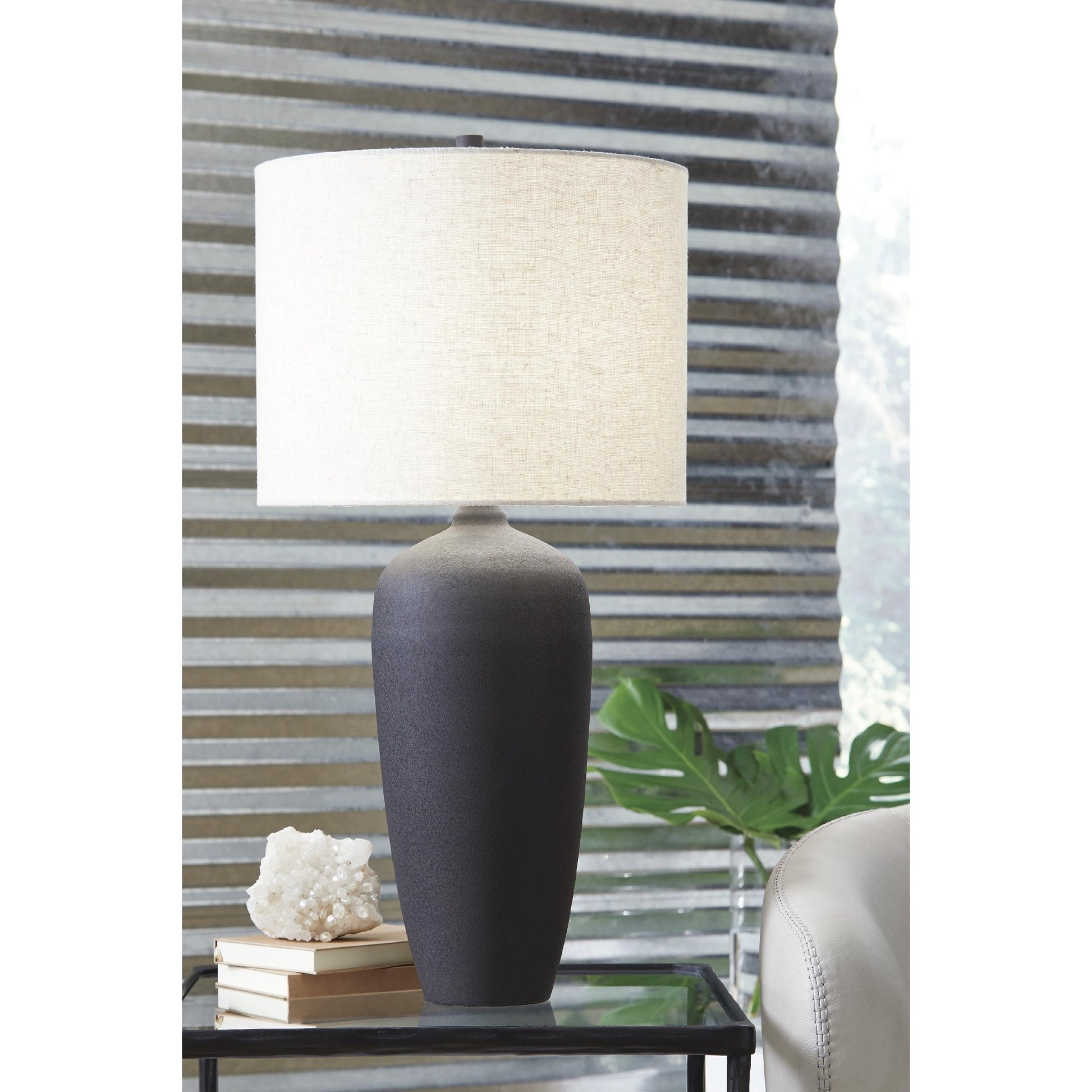 Signature Design by Ashley Ryenburg L207584 Metal Table Lamp - American Furniture of Slidell