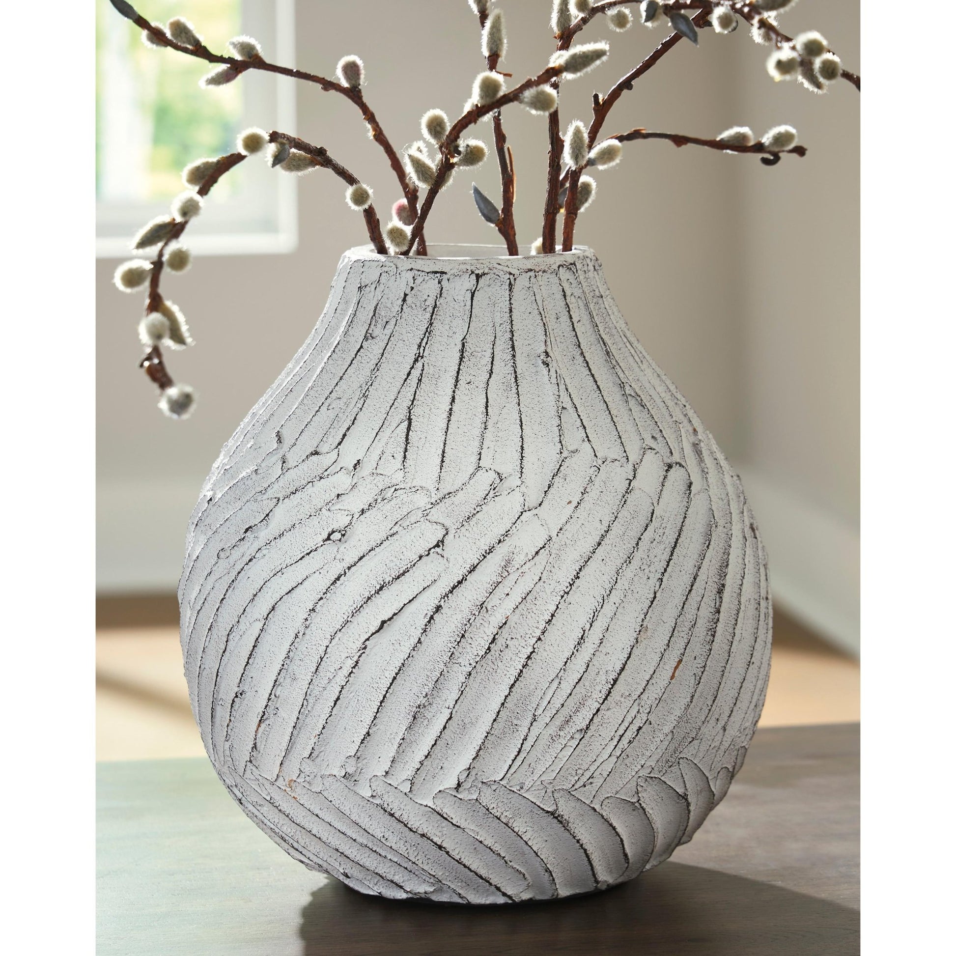 Signature Design by Ashley Shelvie A2000848 Vase - American Furniture of Slidell