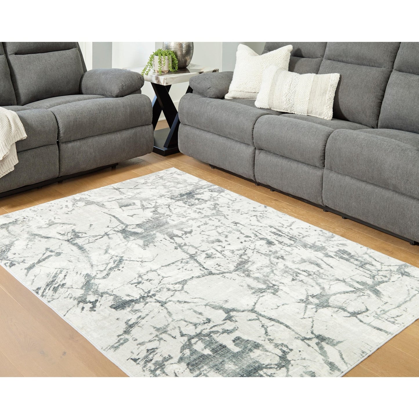 Signature Design by Ashley Tobinbury R407422 Washable Medium Rug - American Furniture of Slidell