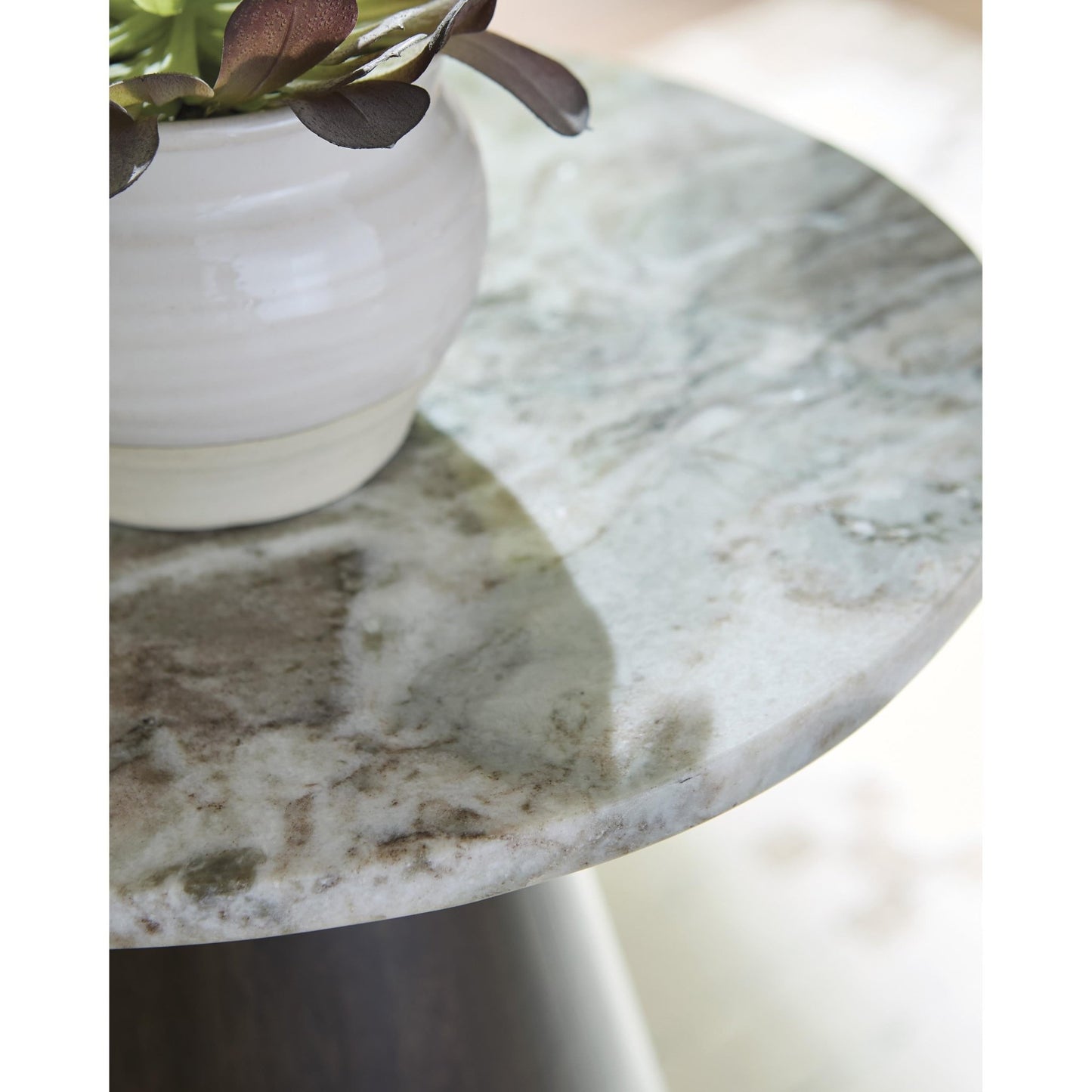 Signature Design by Ashley Waltnor A4000720 Accent Table - American Furniture of Slidell