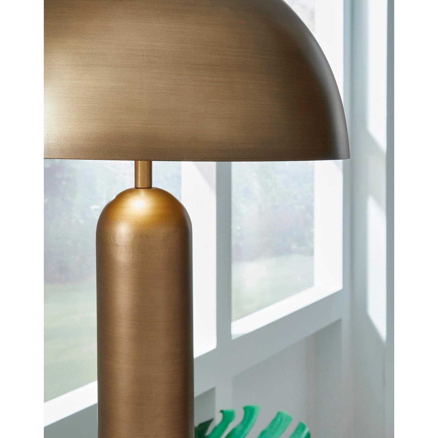 Signature Design by Ashley Wendfield Floorstanding Lamp L208511 - American Furniture of Slidell