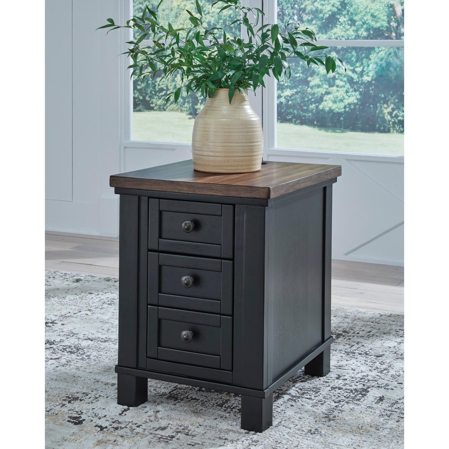 Signature Design by Ashley Wildenauer T664 - 7 Chair Side End Table - American Furniture of Slidell