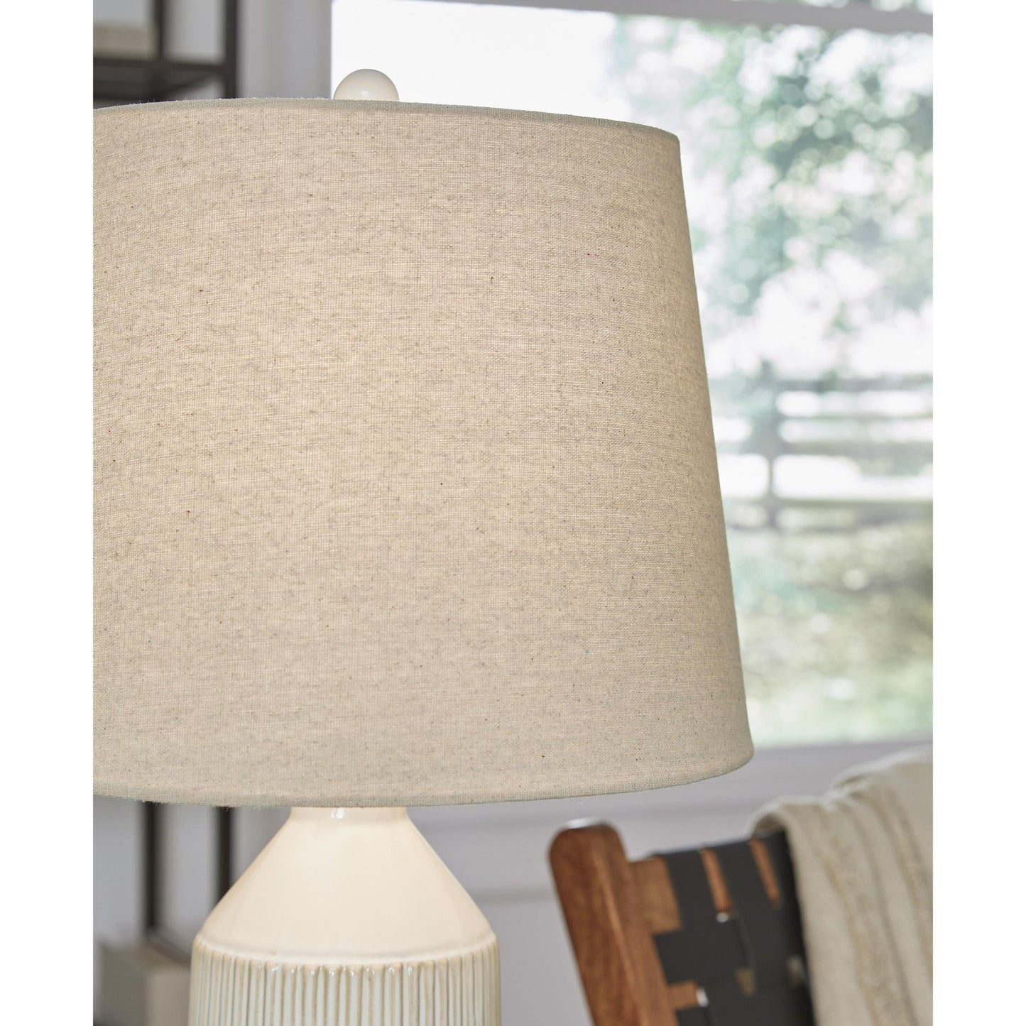 Signature Design by Ashley Willport L177994 Ceramic Table Lamp - American Furniture of Slidell