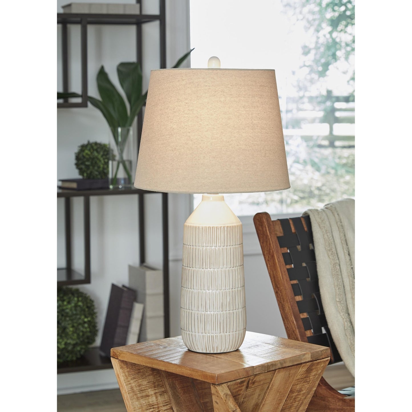 Signature Design by Ashley Willport L177994 Ceramic Table Lamp - American Furniture of Slidell