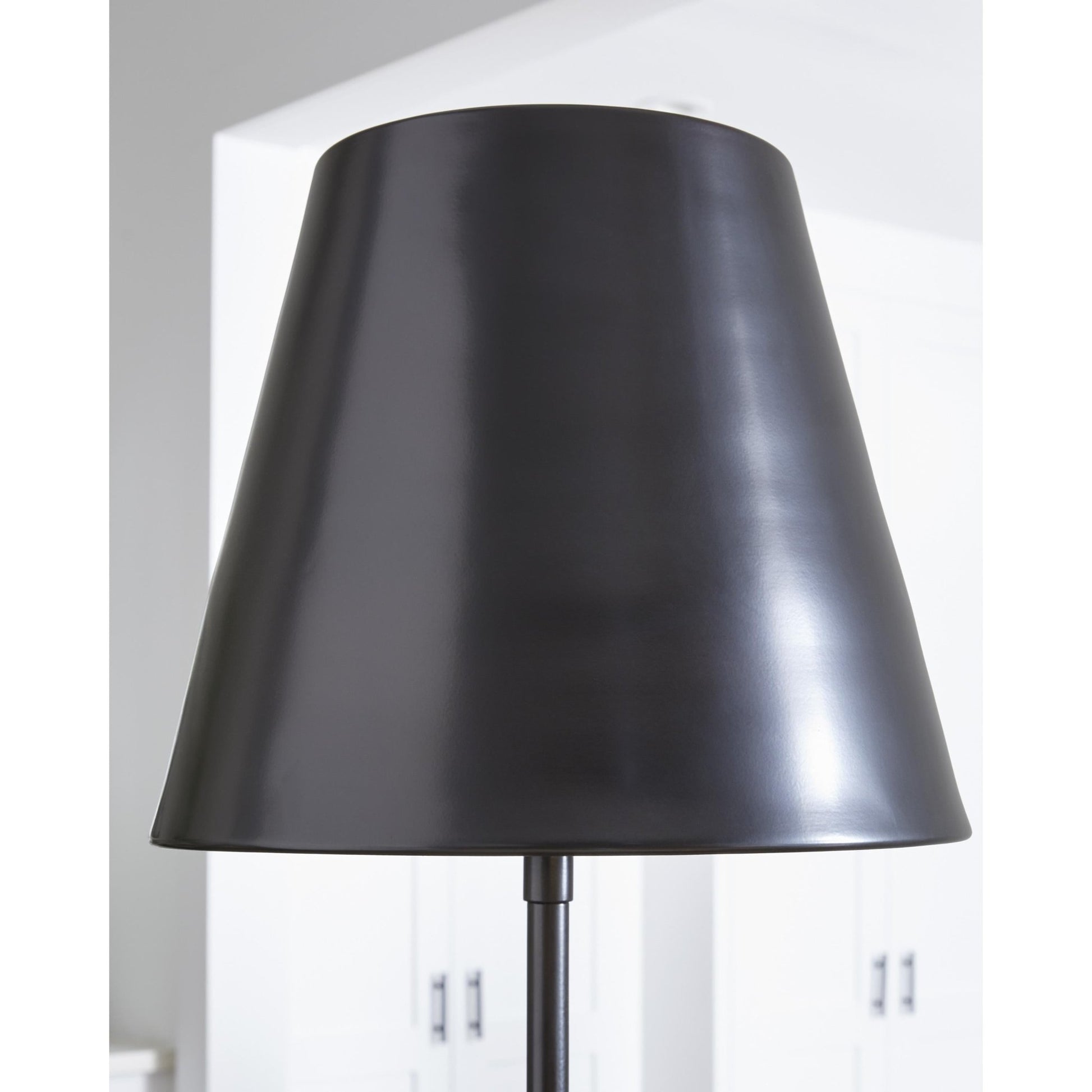 Signature Design by Ashley Wimner L208461 Metal Floor Lamp - American Furniture of Slidell