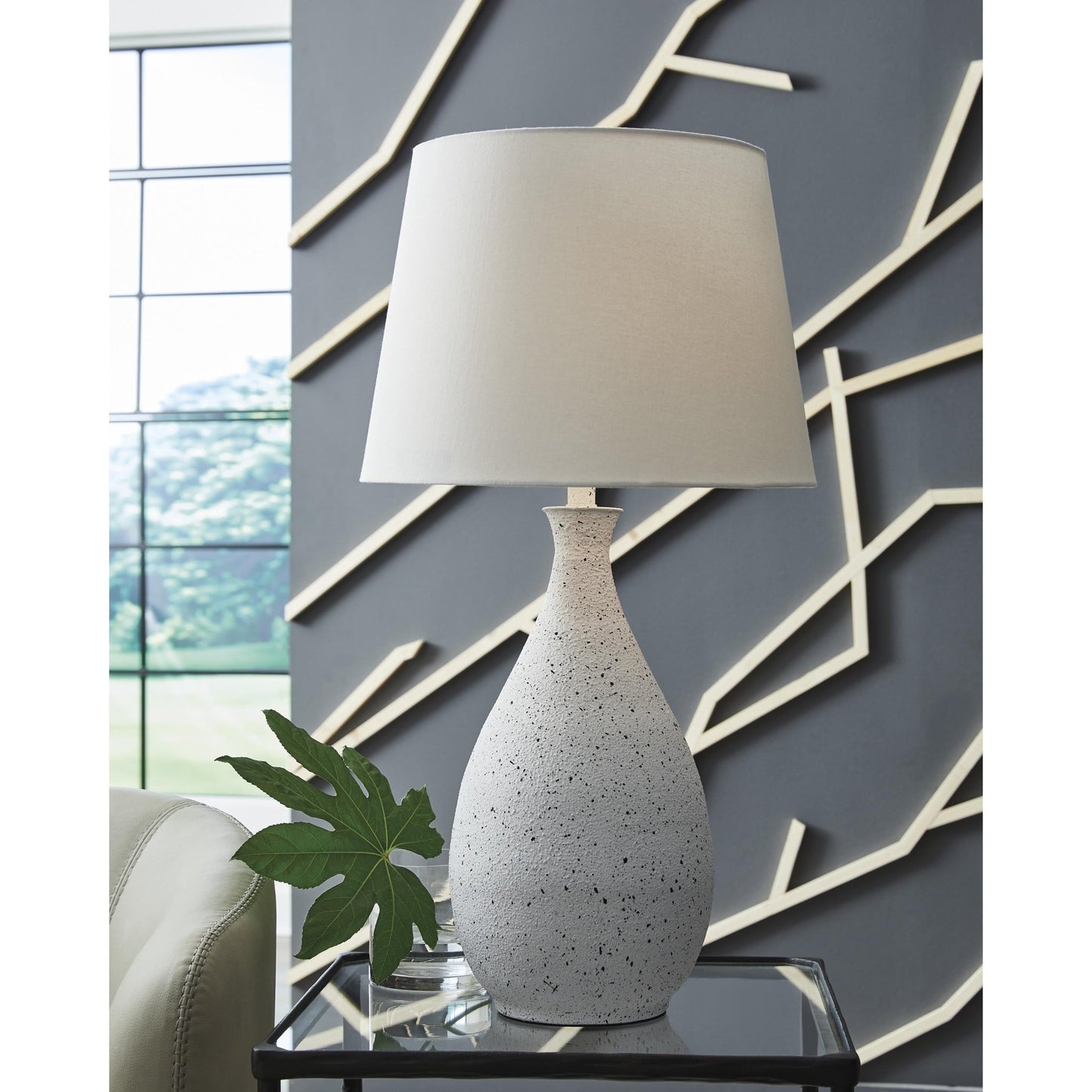 Signature Design by Ashley Wyattford L207614 Metal Table Lamp - American Furniture of Slidell