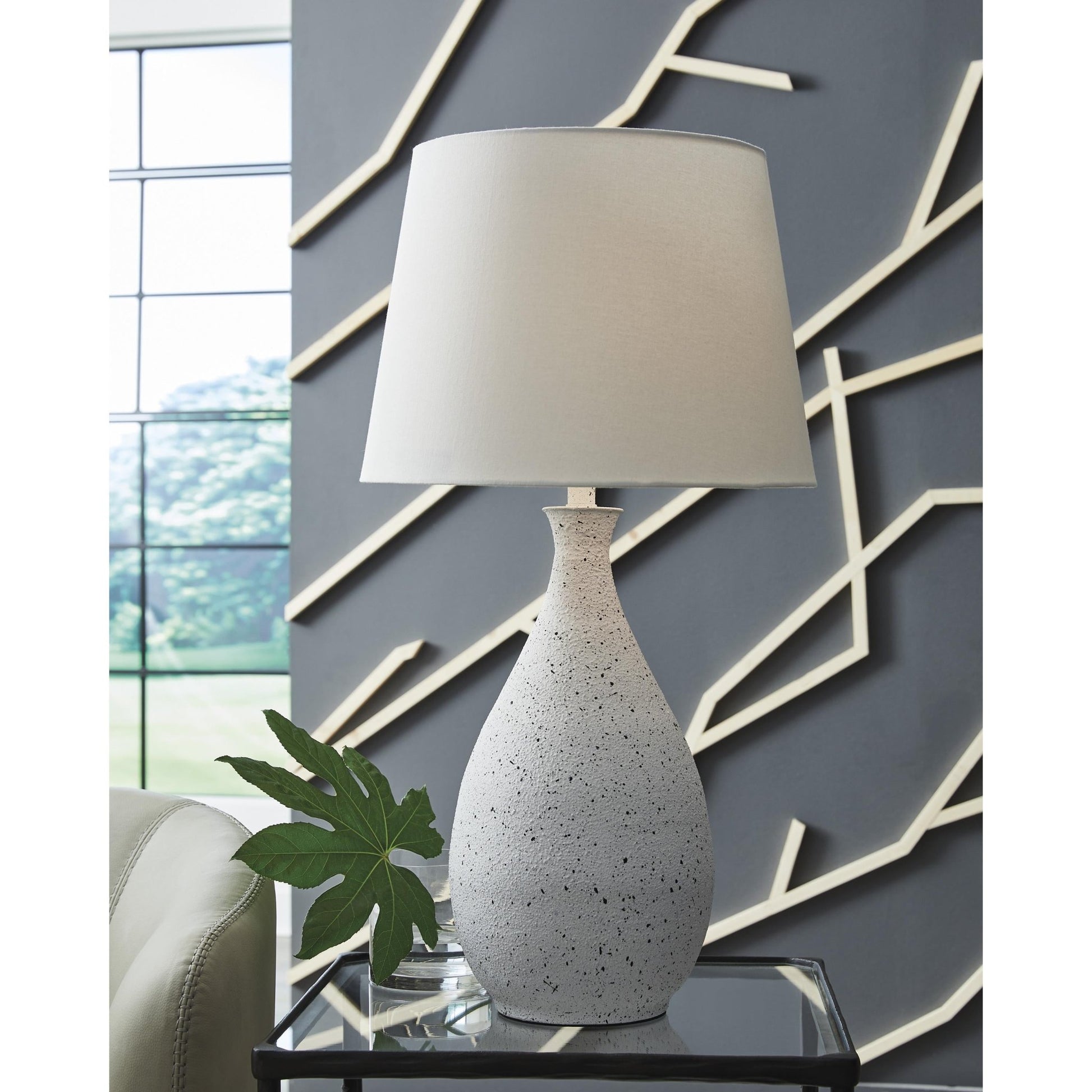 Signature Design by Ashley Wyattford L207614 Metal Table Lamp - American Furniture of Slidell