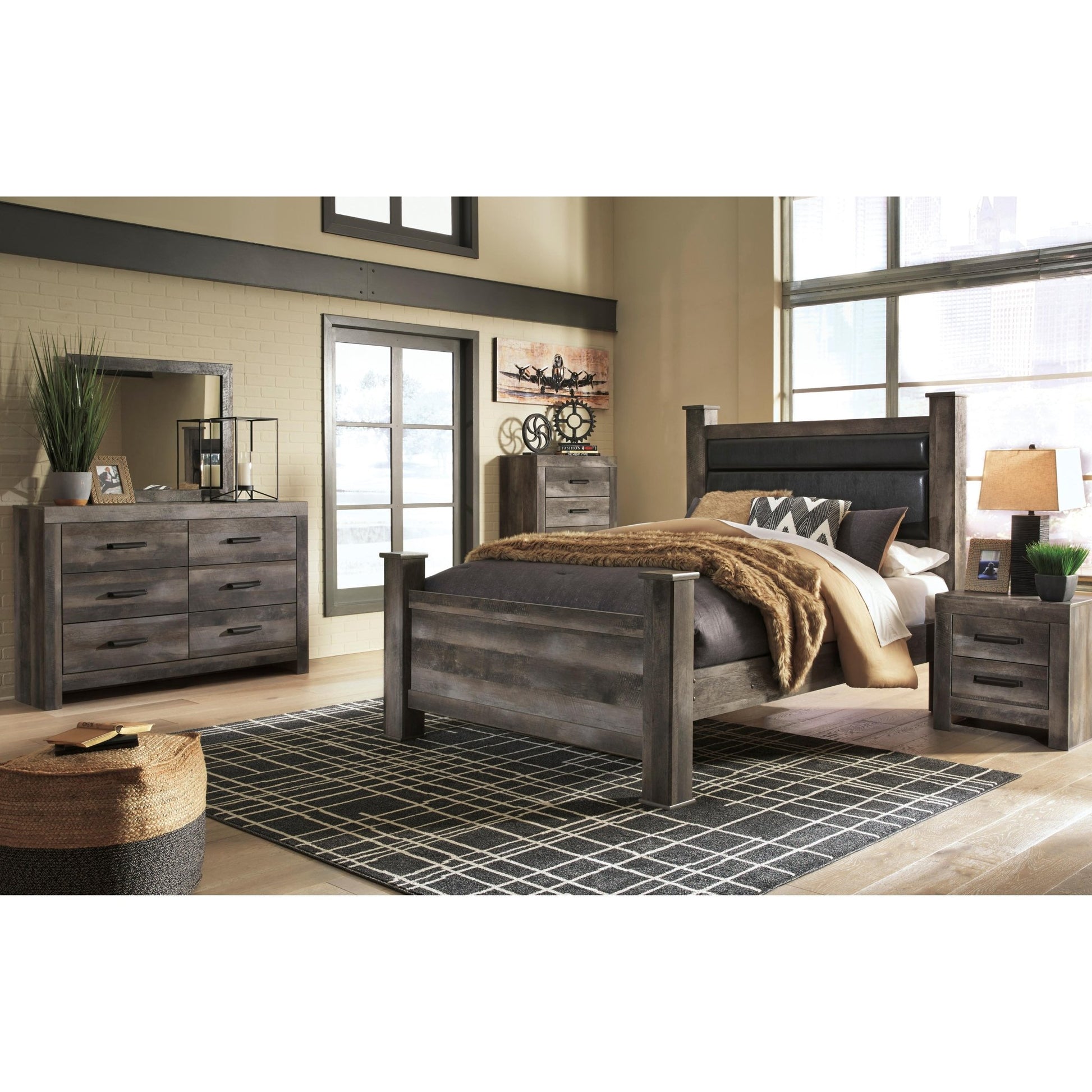 Signature Design by Ashley Wynnlow B440B7 Queen Upholstered Poster Bed - American Furniture of Slidell