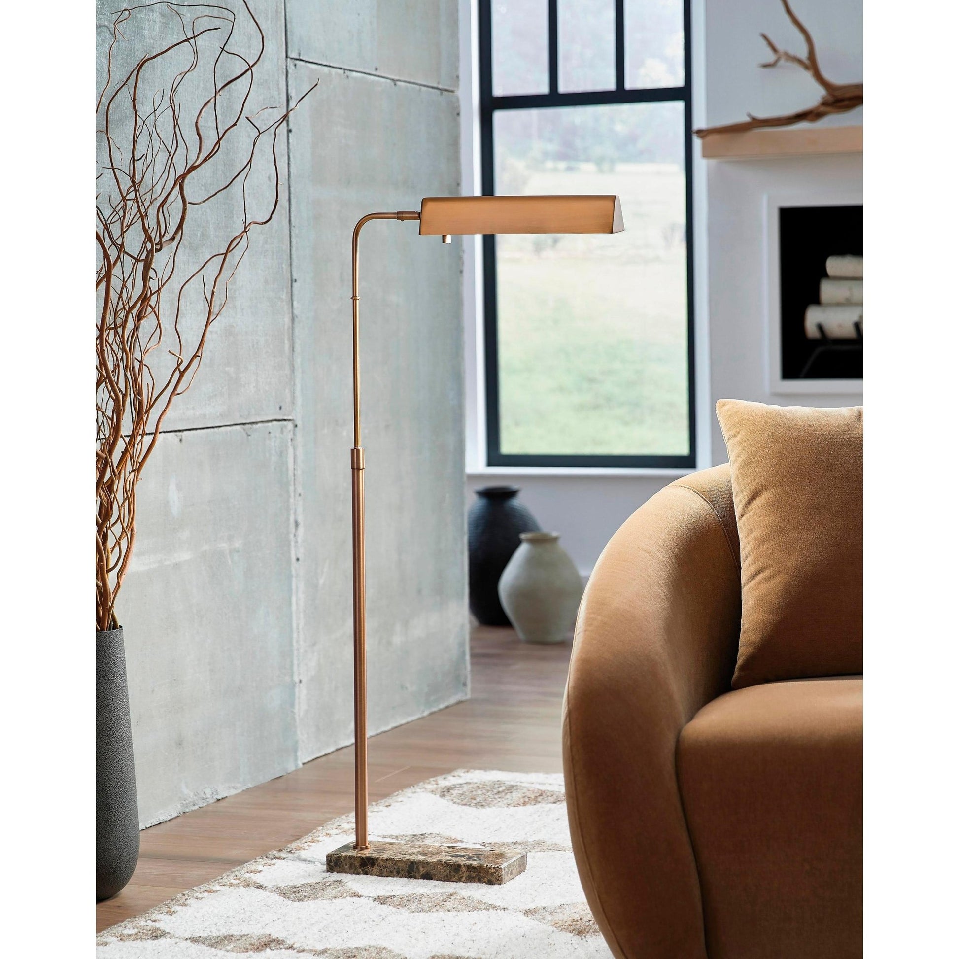 Signature Design by Ashley Yafe Floorstanding Lamp L734411 - American Furniture of Slidell