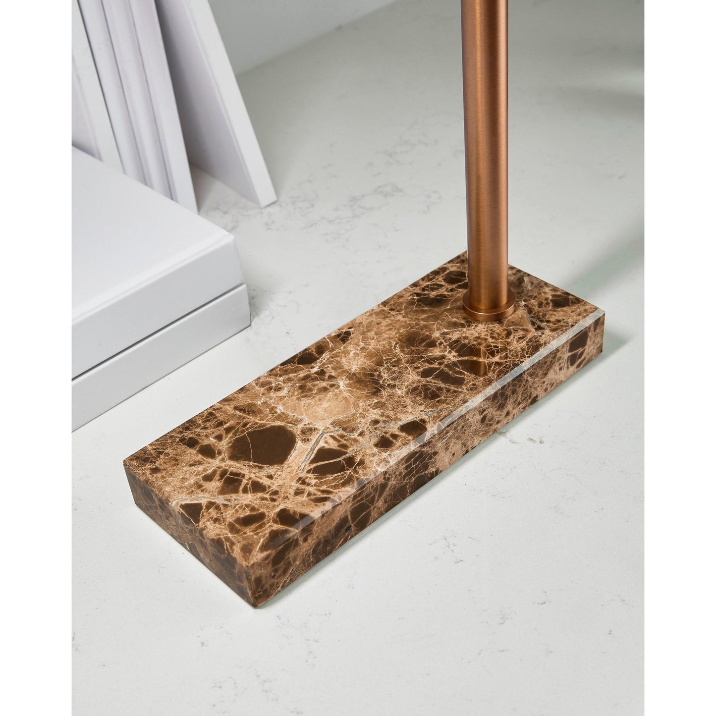Signature Design by Ashley Yafe Table Lamp L734412 - American Furniture of Slidell