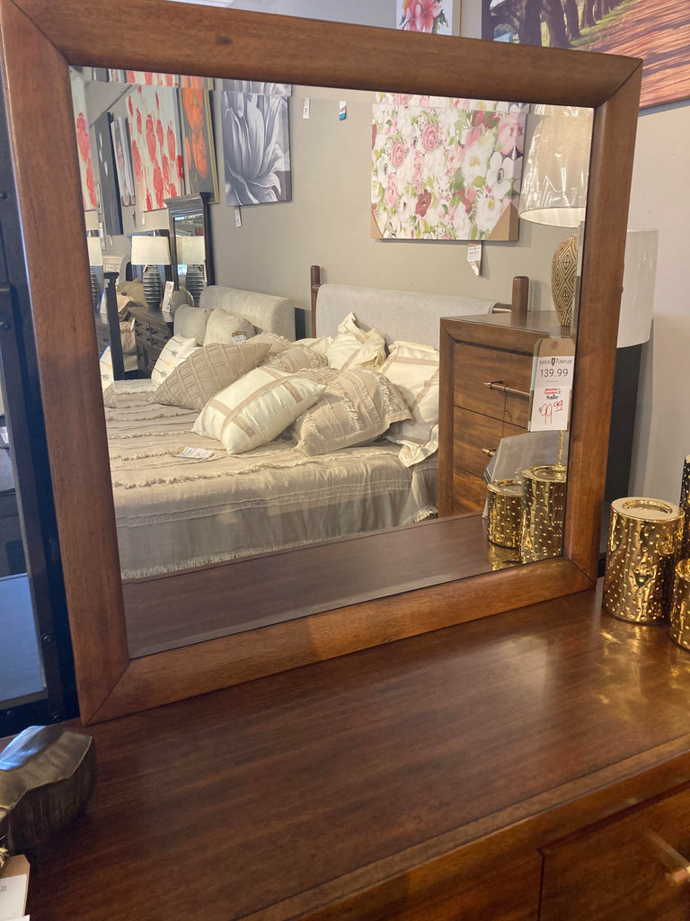 Signature Design by Ashley Lyncott  Mirror B615-36 Signature Design by Ashley